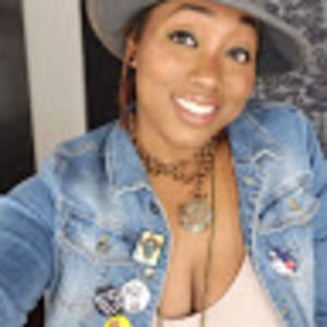 Meet your Posher, Jakia